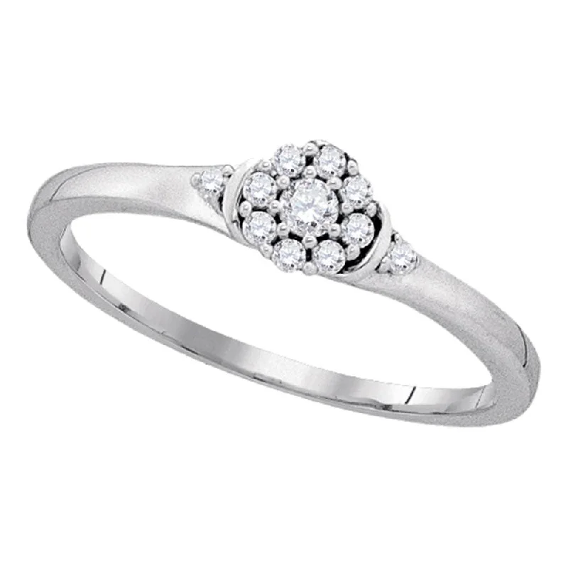 Flush-rim ring-10kt White Gold Womens Round Diamond Cluster Promise Ring 1/6 Cttw