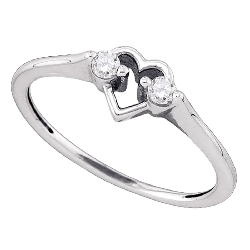 Subtle rim ring-10kt White Gold Womens Round Diamond Heart Promise Ring 1/8 Cttw