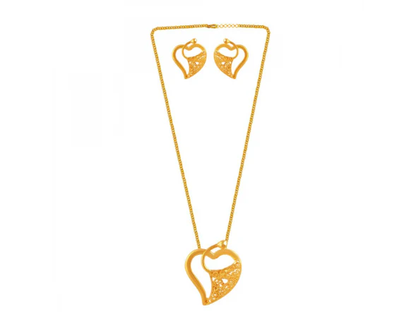 Solar glow necklace-Charming Heart Shape 22k Gold Jewellery Set With Intricate Detail