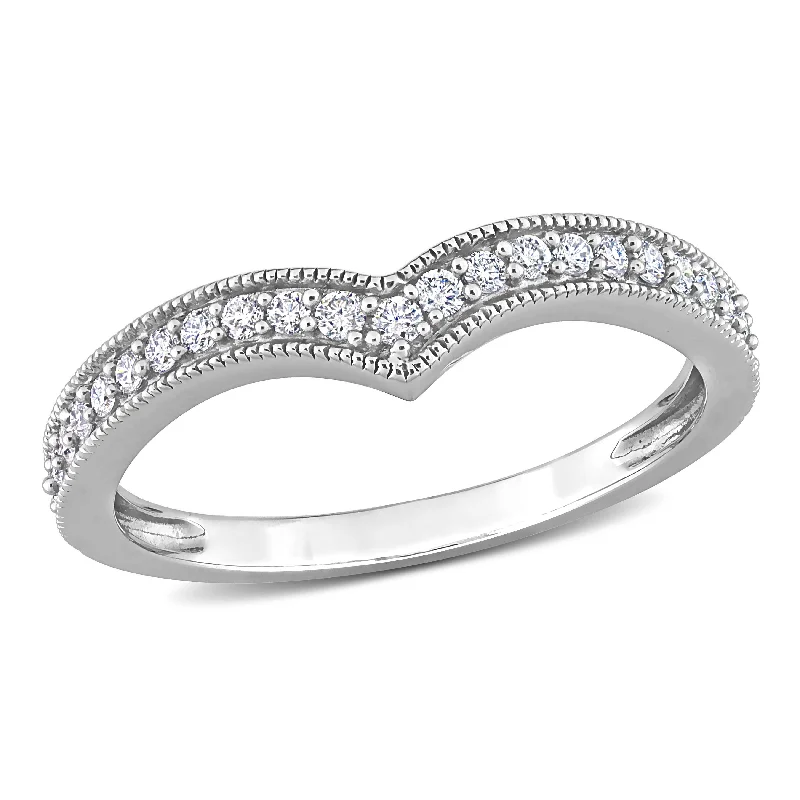 Narrow shank ring-Mimi & Max 1/4ct TDW Diamond Graduated Chevron Design Ring in 10k White Gold