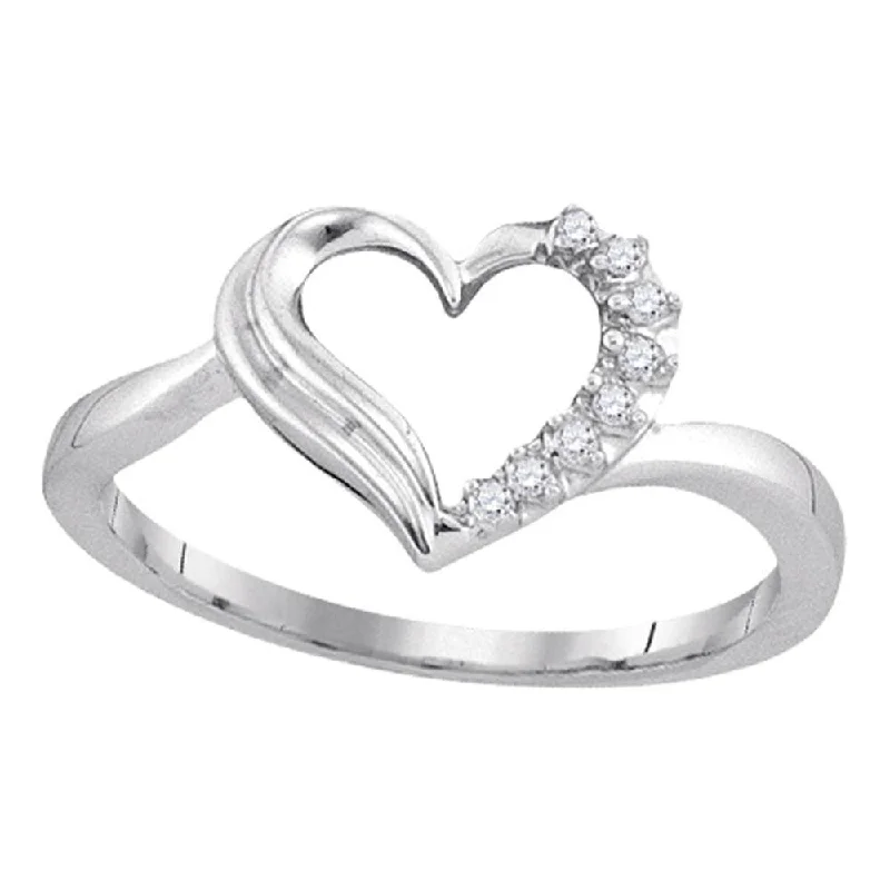 Paneled pattern ring-Sterling Silver Womens Round Diamond Heart Ring 1/20 Cttw