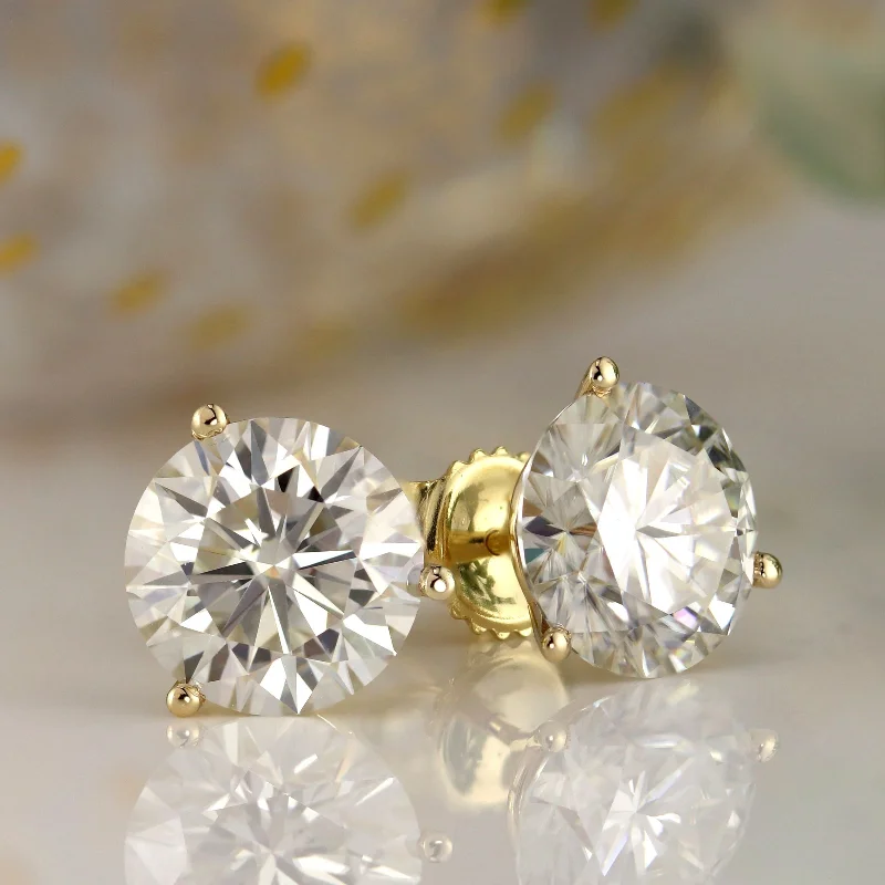 Subtle rim earrings-Auriya 4ctw Round Moissanite Stud Earrings 14k Gold Martini-set - 8.2 mm